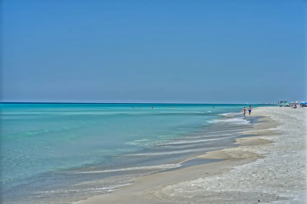 Comprare il paradiso: Guida completa per gli stranieri che investono in immobili dominicani