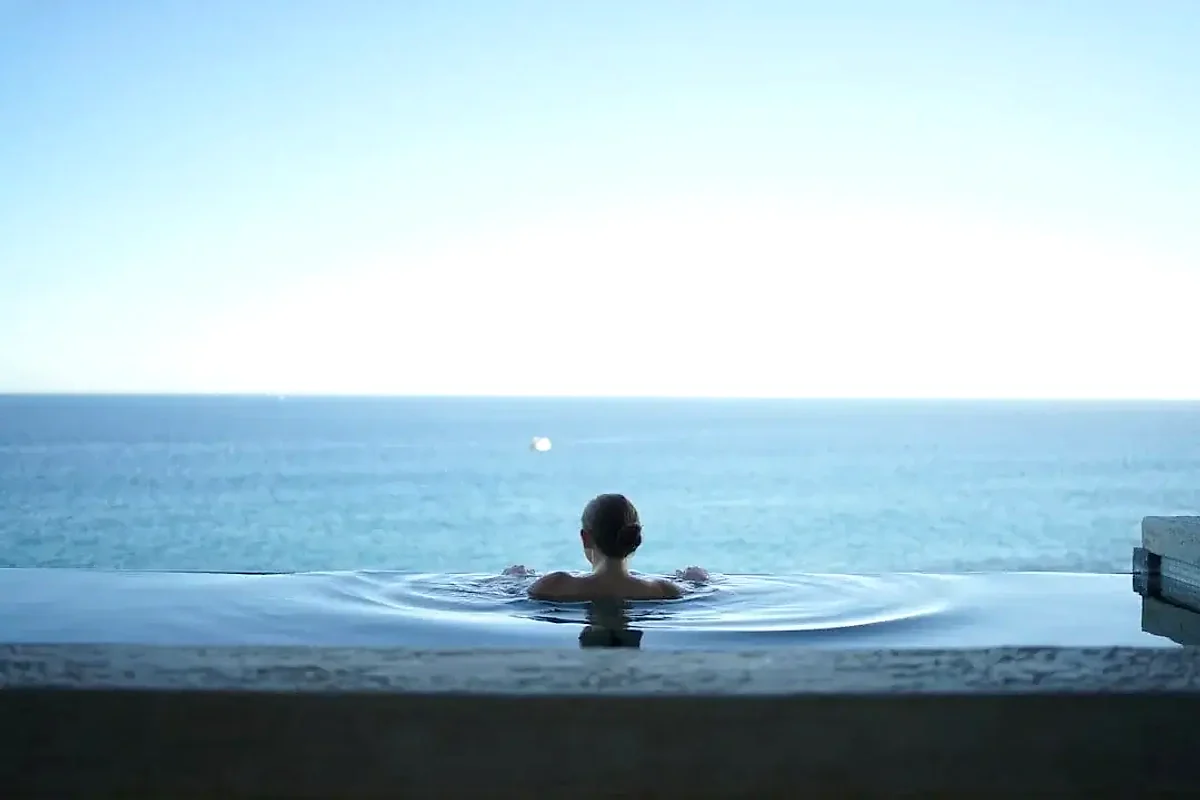 Infinity pool with a sea view in Las Terrenas