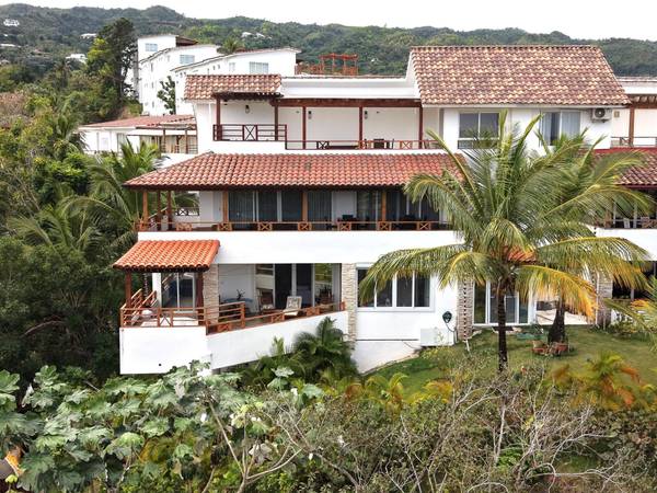 Apartamento de 3 dormitorios en Colina al Mar, en Cosón en venta en El Cosón, Las Terrenas