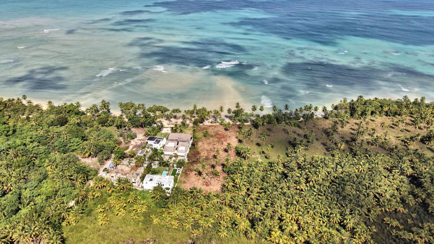 Beachfront Land in El Portillo - For Sale
